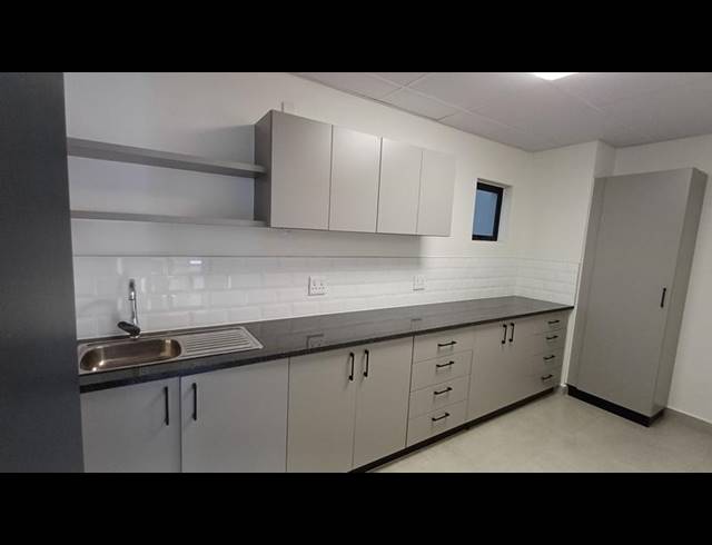 INDUSTRIAL PROPERTY TO RENT IN SAMRAND BUSINESS PARK